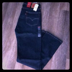 NWT LEVI’s 505 33x34 Dark washed Denim